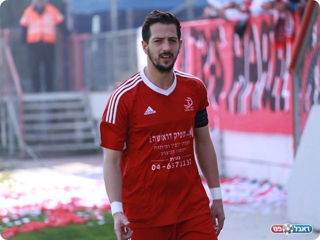 איכסל חייבת אותו בכושר שיא. אבי מלכה (אבי רביבו)